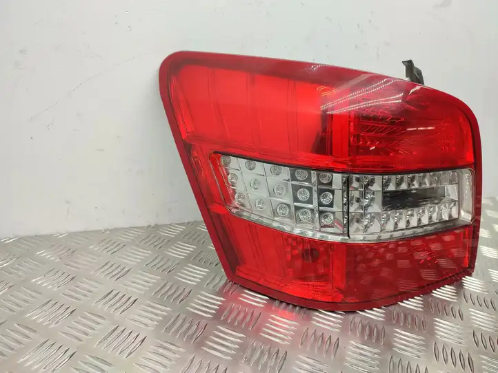 Mercedes-Benz GLK X204 (2008 - 2016) 2048202564 Задний фонарь в кузове — фото 4