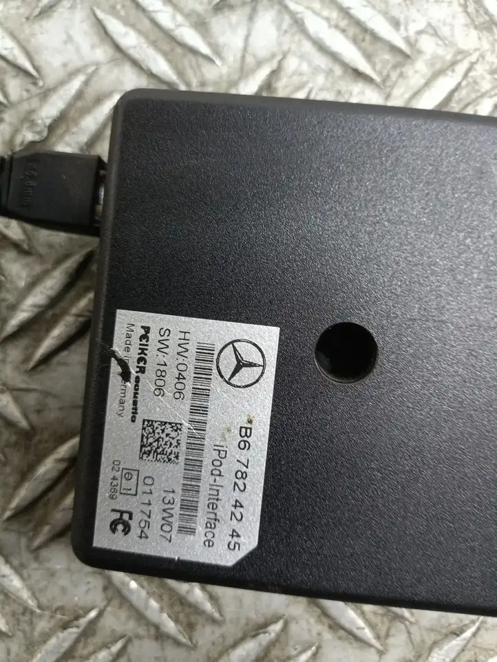 Mercedes-Benz S W221 (2005 - 2013) B67824245 Блок GSM — фото 3