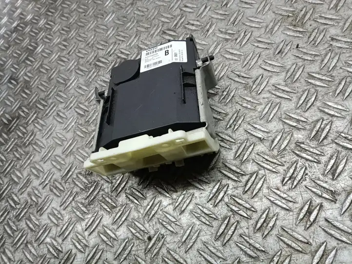 Volvo V50 (2004 - 2008) Блок GSM — фото 3