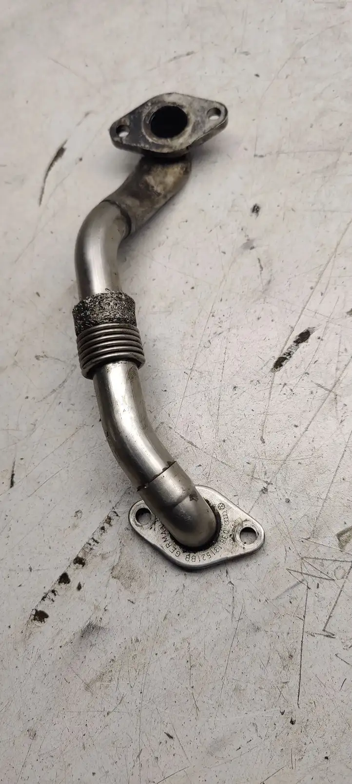 Volkswagen PASSAT B5.5 (2001 - 2005) 038131521bb Трубка EGR — фото 1