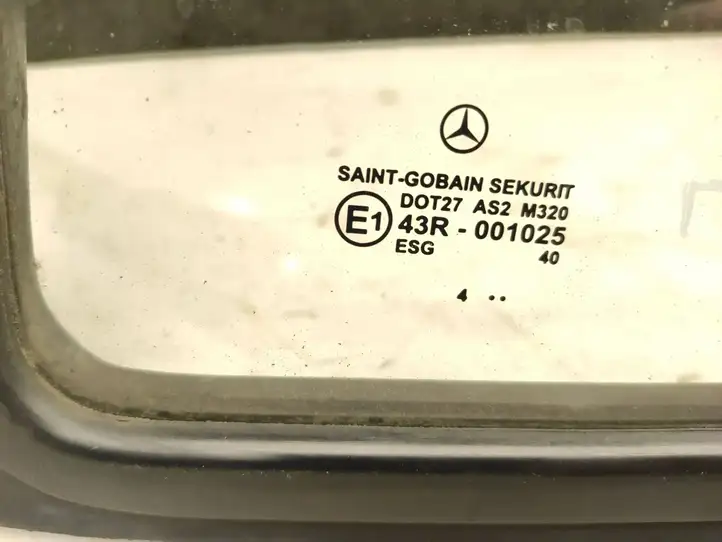 Mercedes-Benz Sprinter W901 W902 W903 W904 (1995 - 2007) 9017250120 Треугольное стекло передней двери — фото 4