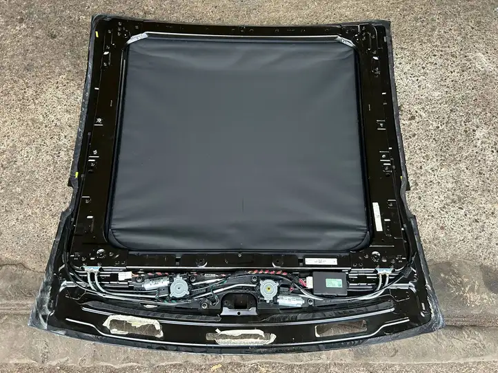 Mercedes-Benz GLE W167 (2019 - ) A1677808000 Комплект люка крыши — фото 17
