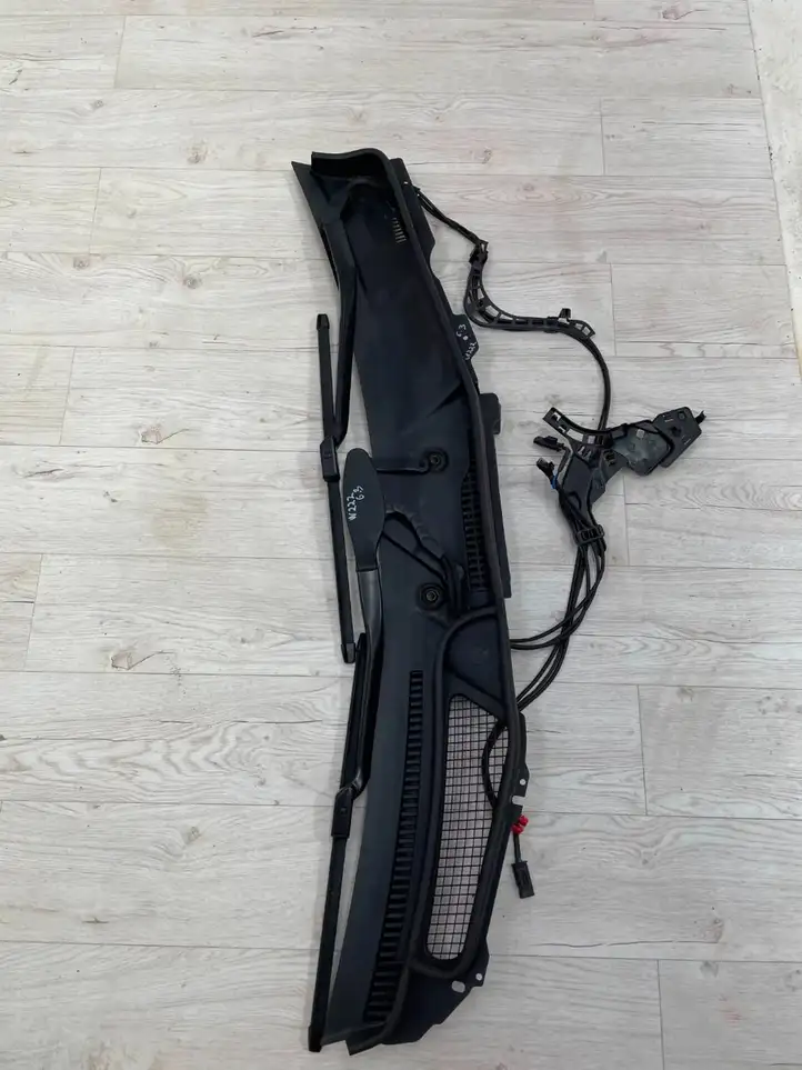 Mercedes-Benz S W222 (2013 - ) A2228300028 Жабо стеклоочистителей — фото 2