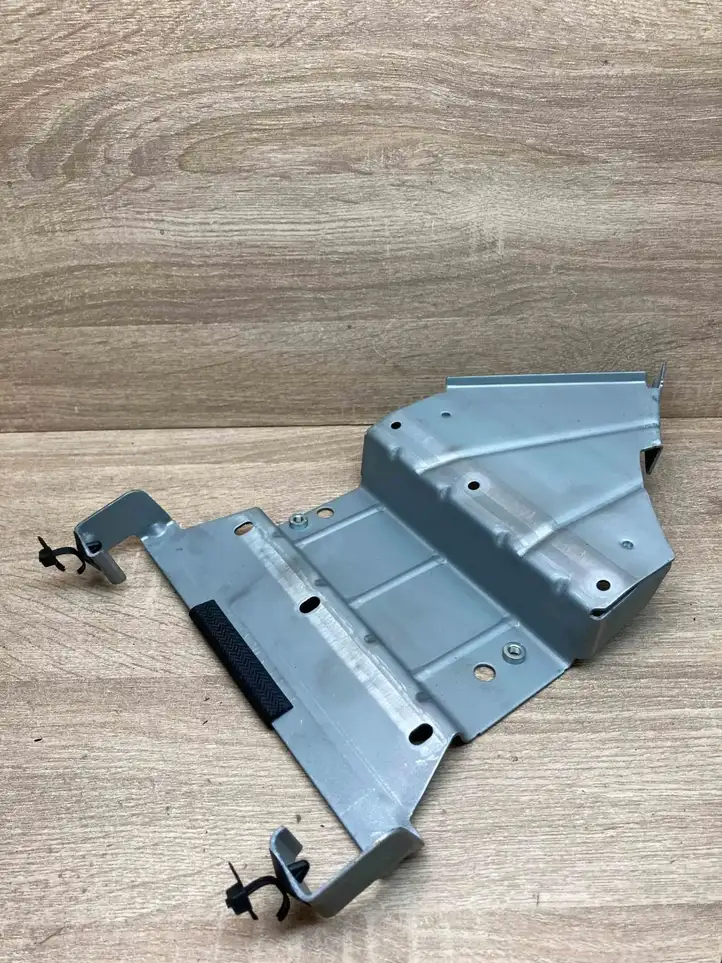 Mercedes-Benz E W211 (2002 - 2009) A2115458740 Кронштейн усилителя звука — фото 2