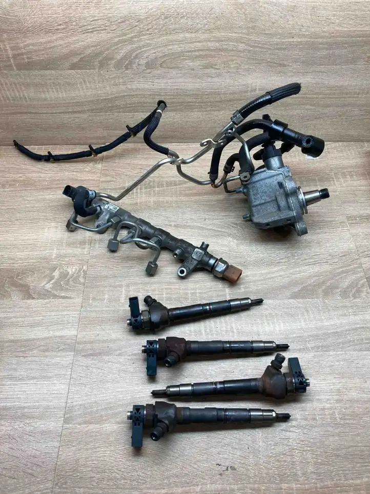 Volkswagen Jetta VI (2011 - 2018) 03L130277J Комплект системы впрыска — фото 1