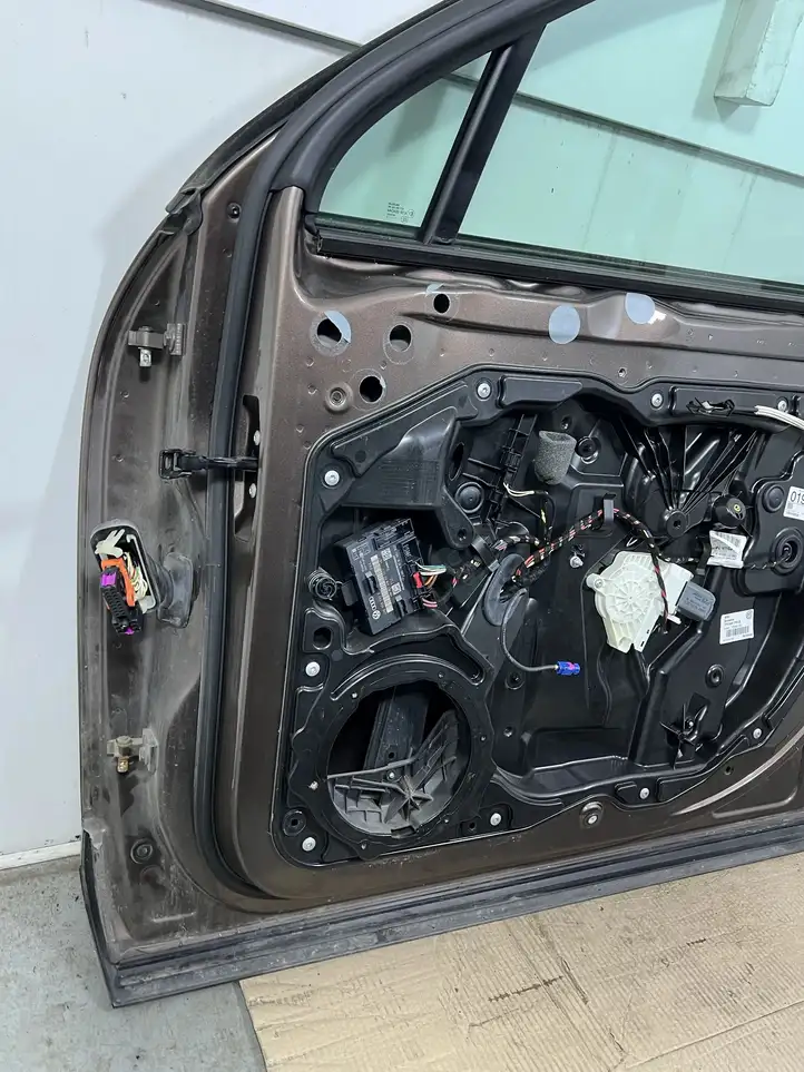 Volkswagen Touareg II (2010 - 2018) Дверь — фото 6