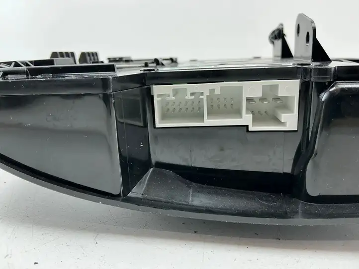 Mercedes-Benz A W176 (2012 - 2018) A0009004908 Передняя подсветка — фото 2