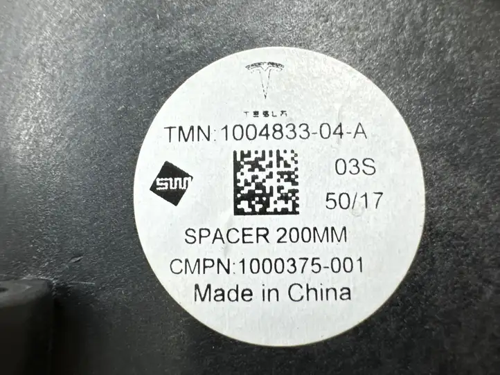 Tesla Model X (2015 - 2021) 100483304A Рамка бокового динамика — фото 5