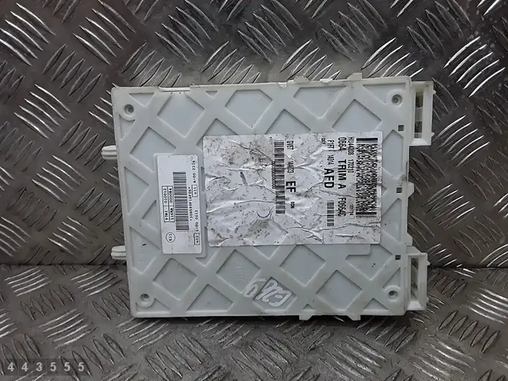 Ford Focus (2015 - 2019) Saej1690 Блок предохранителей — фото 2