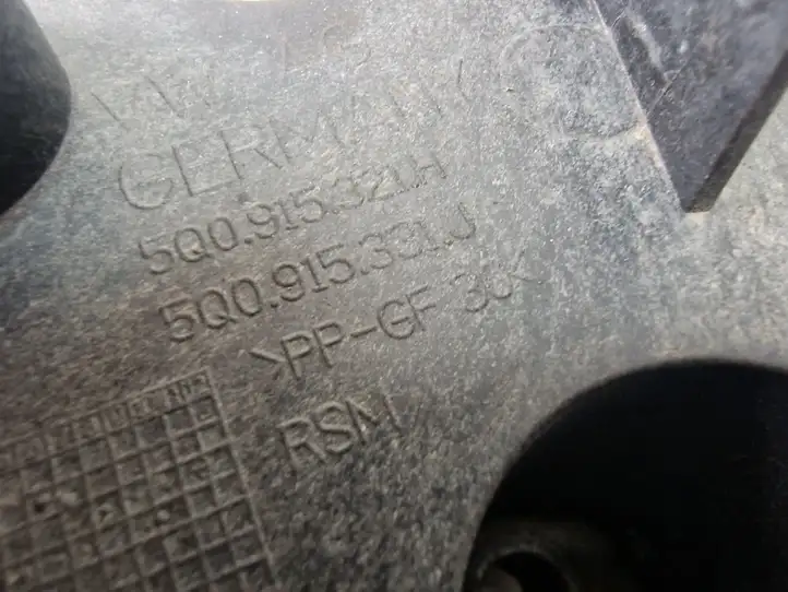 Volkswagen Golf VII (2013 - 2019) 5Q0915321H Площадка аккумулятора — фото 2