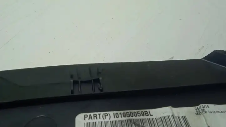 Jeep Grand Cherokee (2010 - 2021) I01050059BL Боковая обшивка багажника — фото 2