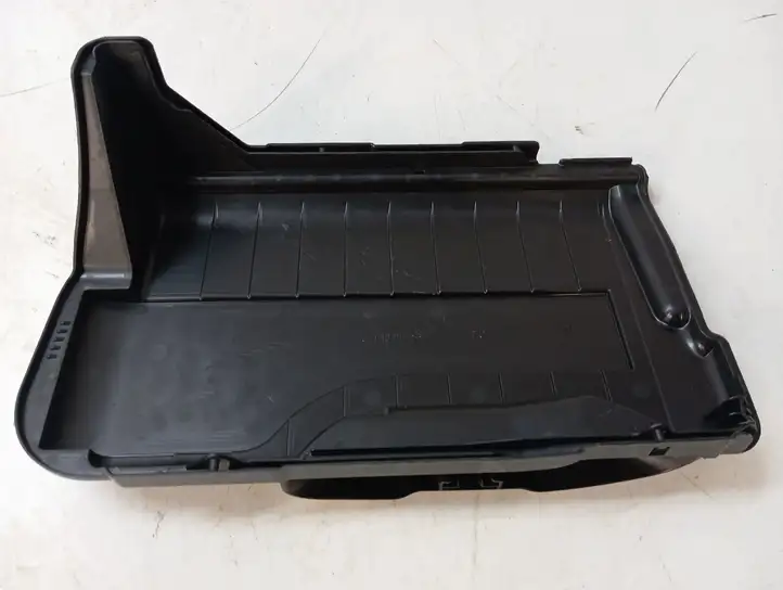 Mercedes-Benz GLA W156 (2017 - 2020) A2465411005 Крышка ящика аккумулятора — фото 3