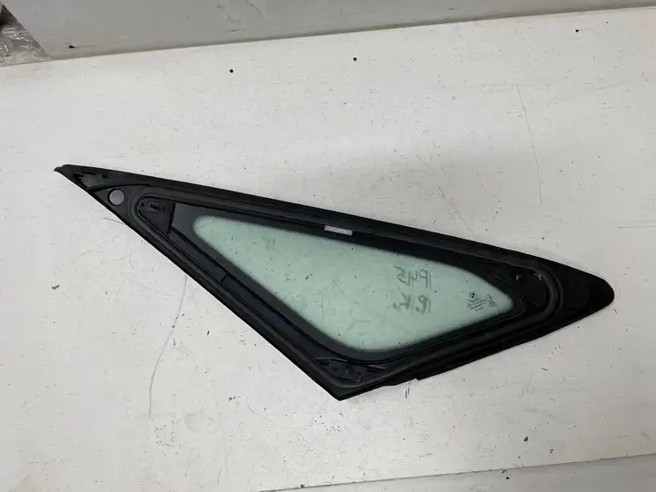 BMW 2 F45 (2014 - 2021) 2579127 Треугольное стекло кузова — фото 6