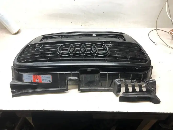 Audi A6 S6 C6 4F (2004 - 2008) Передняя решетка — фото 2