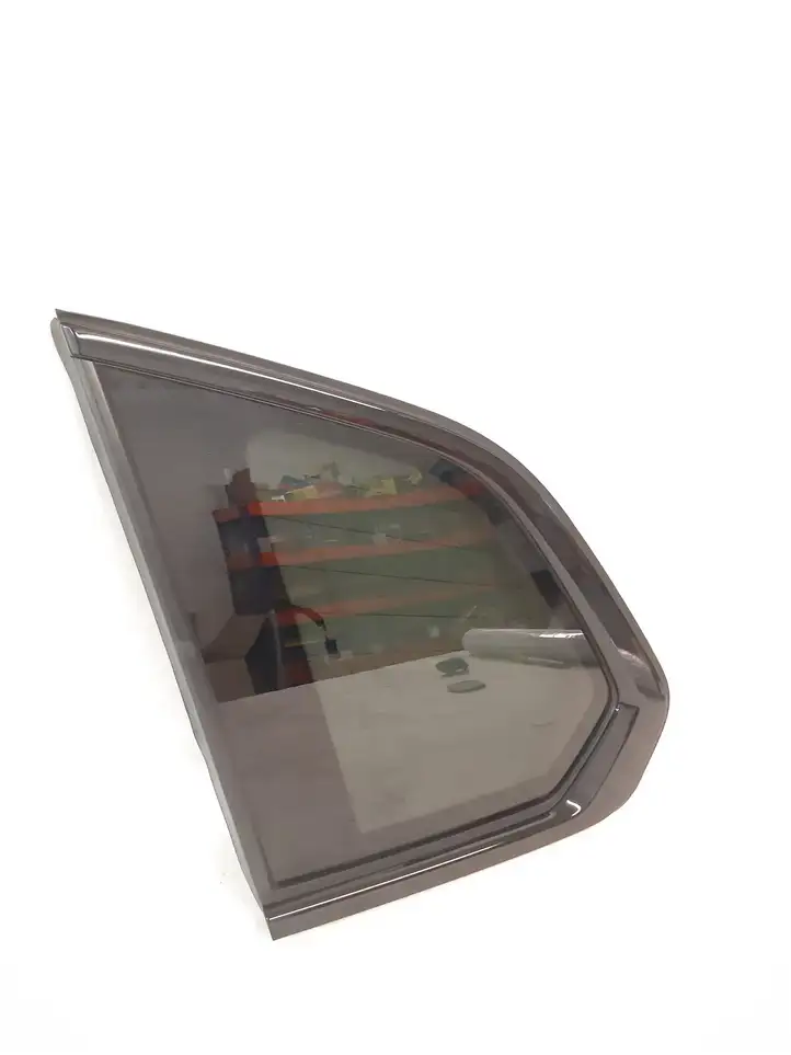 BMW X5 G05 (2018 - ) 43R004553 Заднее боковое стекло — фото 1