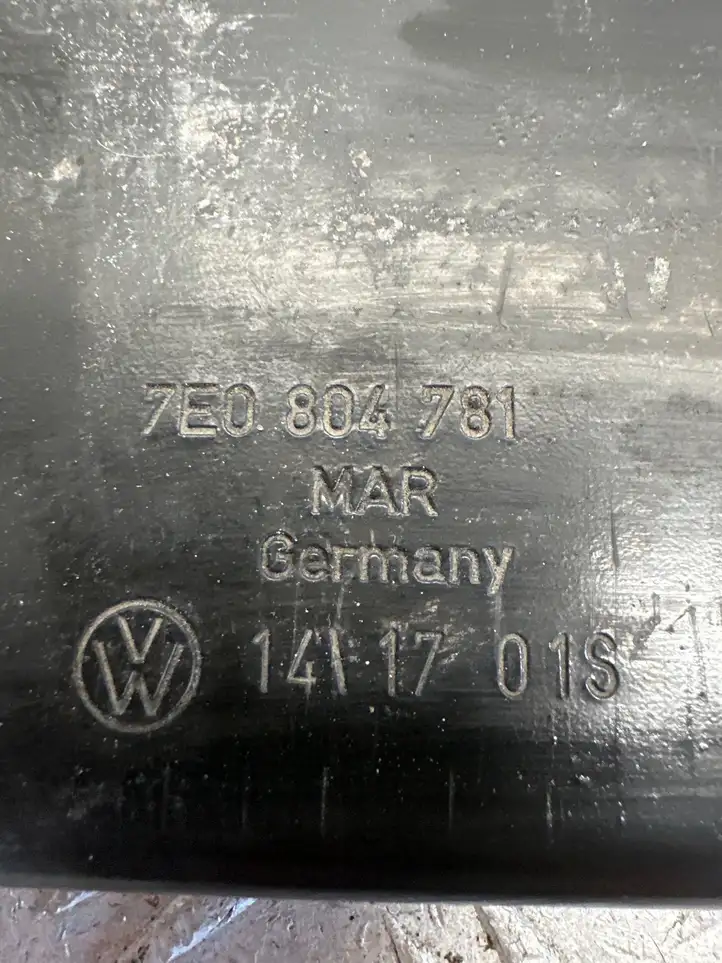 Volkswagen Transporter - Caravelle T6 (2015 - 2022) 7E0804781 Площадка аккумулятора — фото 3