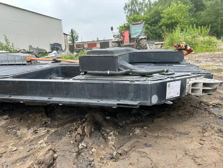 Porsche Taycan 9J1 (2019 - ) 9J1915100AL Аккумулятор гибридного / электрического автомобиля — фото 5