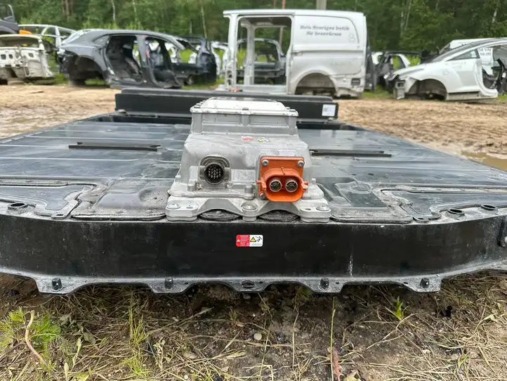 Porsche Taycan 9J1 (2019 - ) 9J1915100AL Аккумулятор гибридного / электрического автомобиля — фото 8