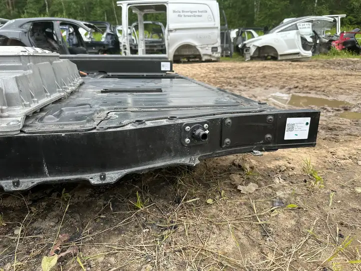 Porsche Taycan 9J1 (2019 - ) 9J1915100AL Аккумулятор гибридного / электрического автомобиля — фото 14