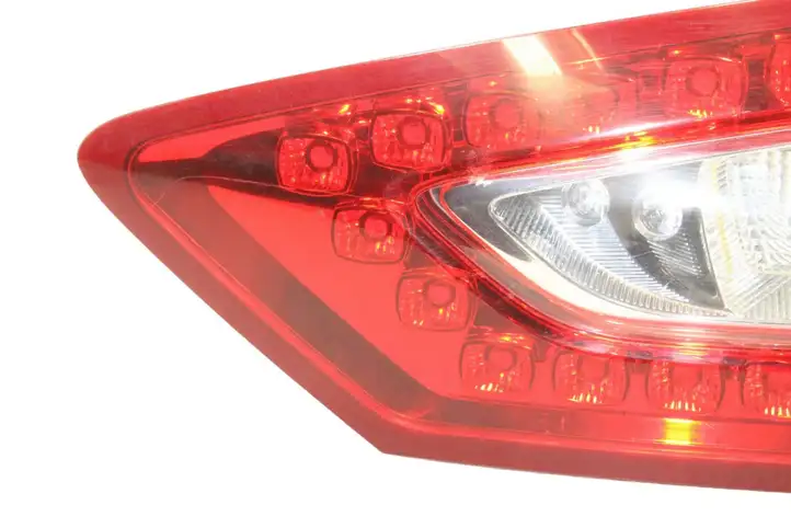 Ford Mondeo MK V (2014 - ) DS7313A602GE Задний фонарь в крышке багажника — фото 4