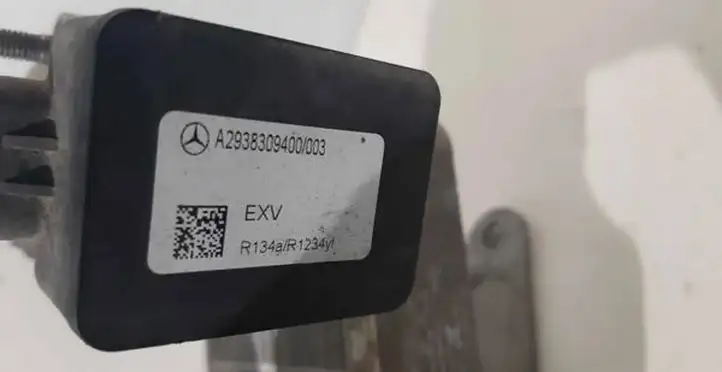 Mercedes-Benz EQC (2018 - ) A2938309400 Расширительный клапан кондиционера — фото 4