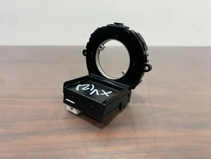 Subaru XV I (2011 - 2018) 27582AJ000 Датчик угла поворота руля — фото 1