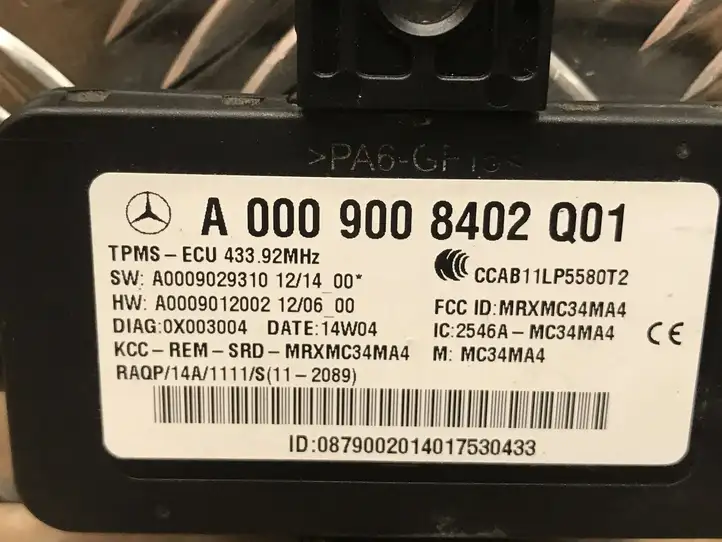 Mercedes-Benz ML W166 (2012 - 2017) A0009008402 Блок управления TPMS — фото 4