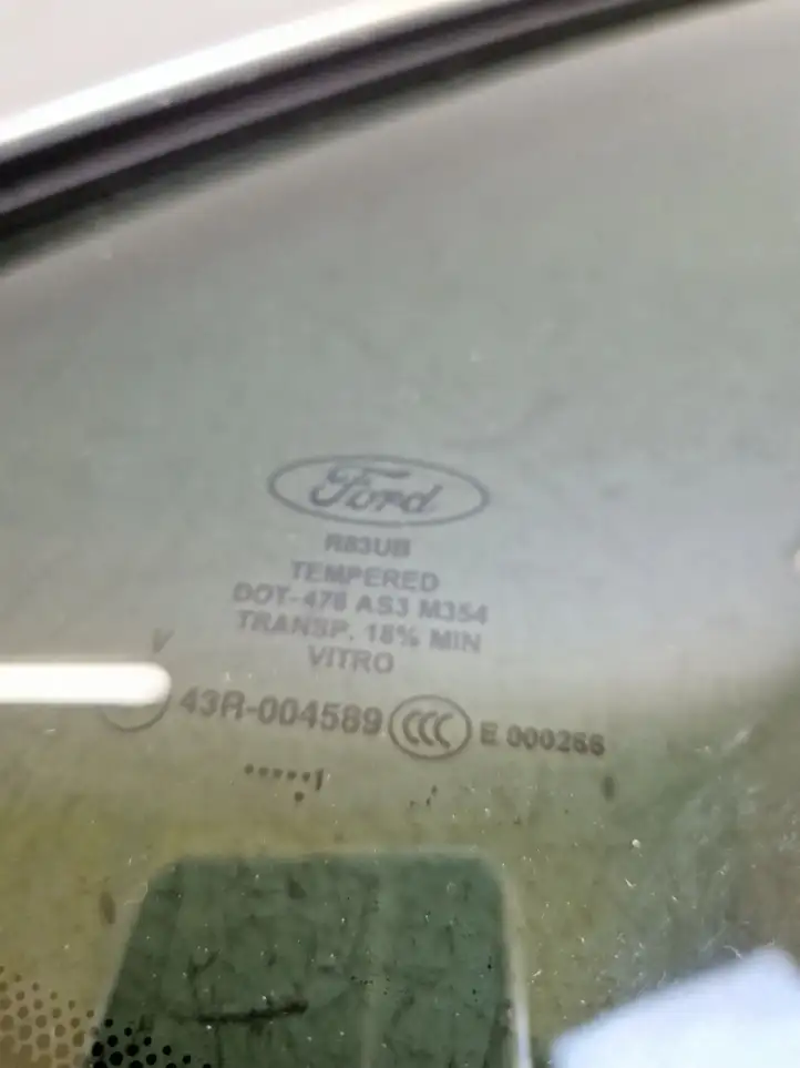 Ford Escape IV (2020 - ) LJ6BS29750 Заднее боковое стекло — фото 3