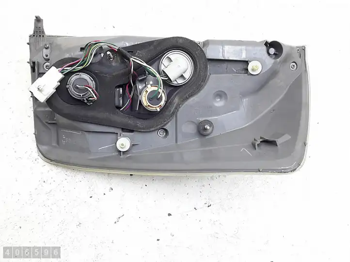 Toyota Prius (XW30) (2009 - 2015) p8007 Задний фонарь в кузове — фото 7