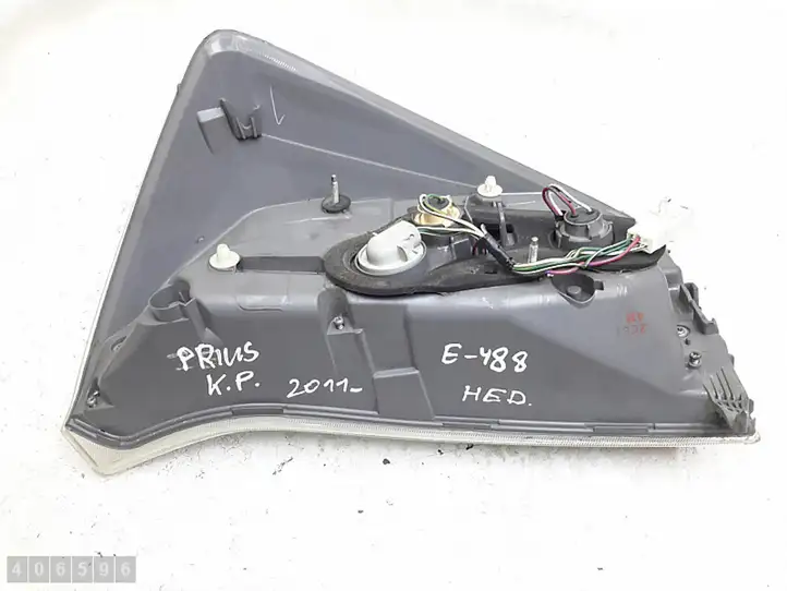 Toyota Prius (XW30) (2009 - 2015) p8007 Задний фонарь в кузове — фото 17