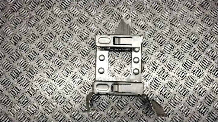 Mercedes-Benz E W212 (2009 - 2016) A2125450440 Кронштейн усилителя звука — фото 2