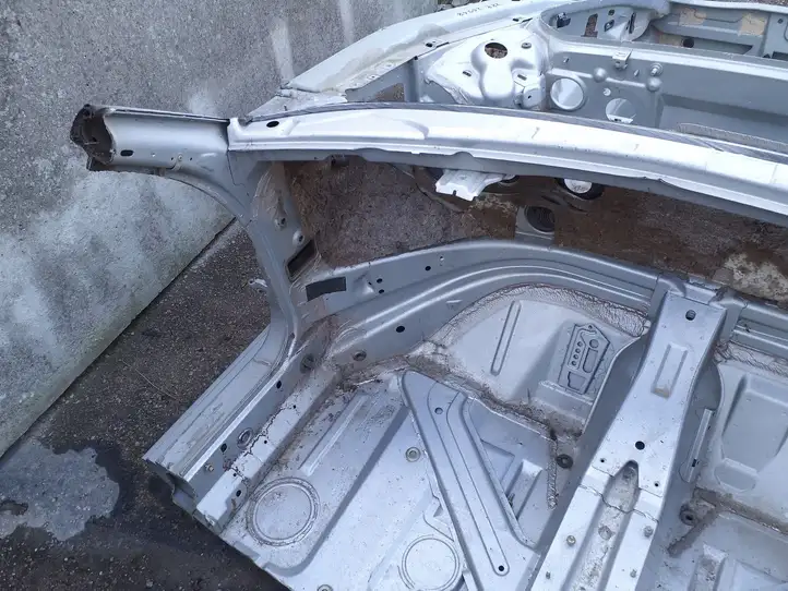Porsche 911 996 (1997 - 2005) Передняя часть кузова — фото 4