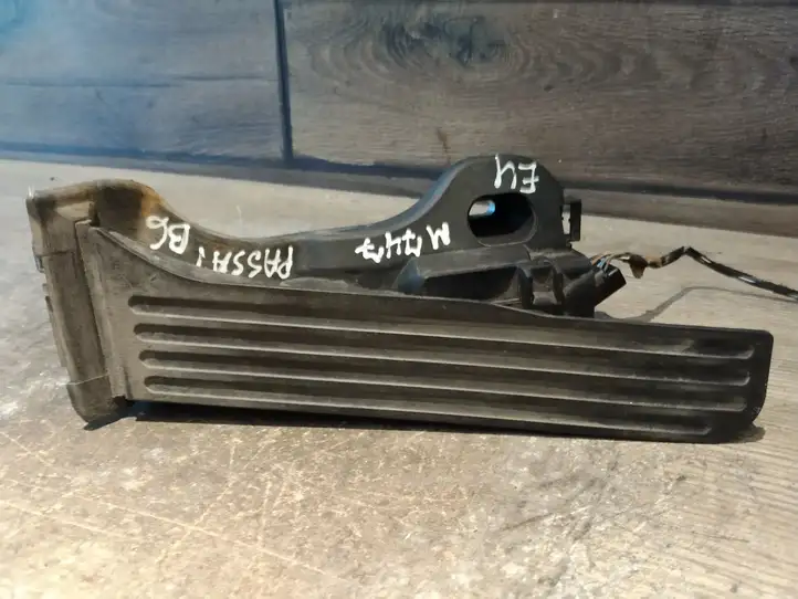 Volkswagen PASSAT B6 (2005 - 2010) 1K1723503L Педаль акселератора — фото 6