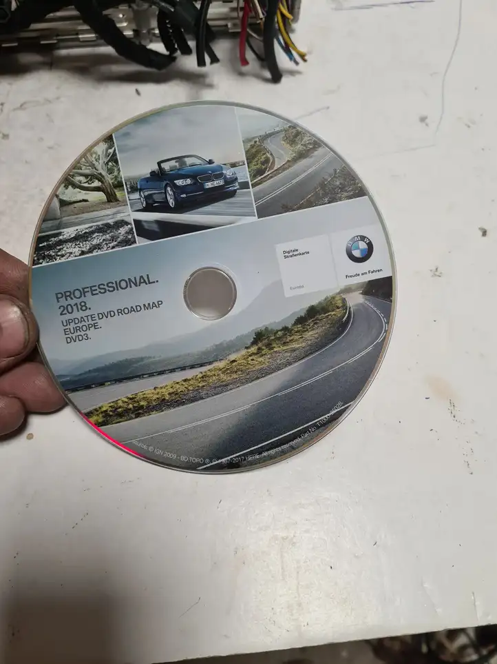 BMW 5 E60 E61 (2004 - 2010) T100026028 Навигационные карты CD/DVD — фото 1