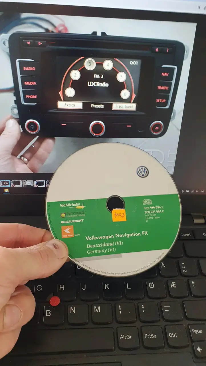 Volkswagen PASSAT B6 (2005 - 2010) 3C0919884C Навигационные карты CD/DVD — фото 1