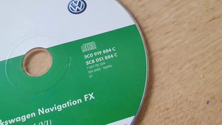 Volkswagen PASSAT B6 (2005 - 2010) 3C0919884C Навигационные карты CD/DVD — фото 4