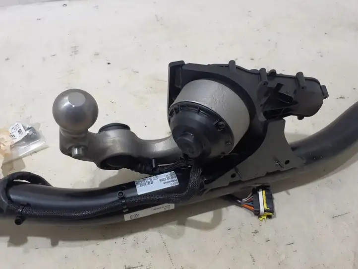 Volvo S60 (2018 - ) 32296488 Комплект буксировочного крюка — фото 4