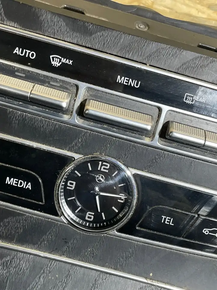 Mercedes-Benz E W213 (2016 - ) A2386801503 Другая деталь консоли (туннеля) — фото 3