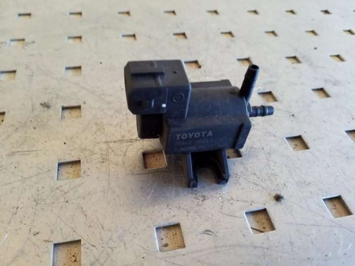 258600R010 Toyota Avensis T270 Solenoidinis vožtuvas