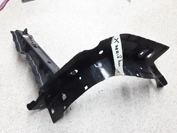BMW 3 F30 F35 F31 (2012 - 2018) 7373273 Кронштейн переднего подкрылка — фото 4