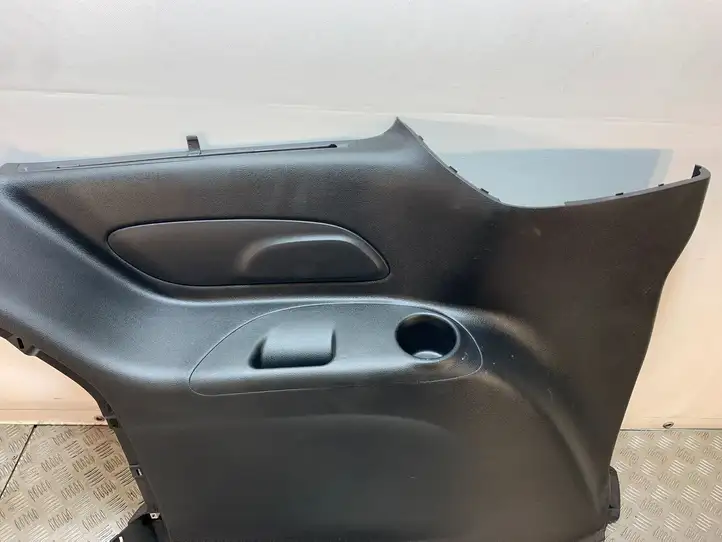 Chrysler Pacifica (2016 - ) Боковая обшивка багажника — фото 6