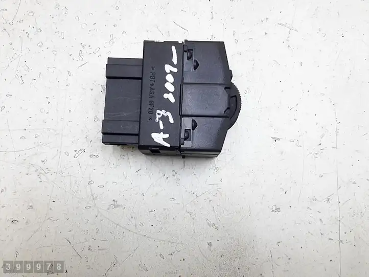 Audi A3/S3 8L (2000 - 2003) Включатель освещения интерьера — фото 2