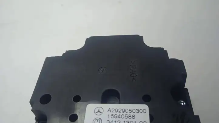 Mercedes-Benz GLE W166/C292 (2015 - 2019) A2929050300 Включатель регулировки высоты / жесткости ходовой части — фото 3