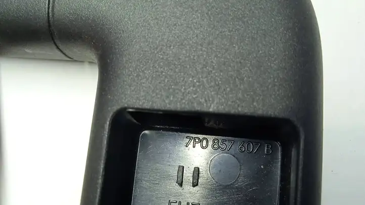 Volkswagen Touareg II (2010 - 2018) 7P0857607B Потолочная ручка передняя — фото 3
