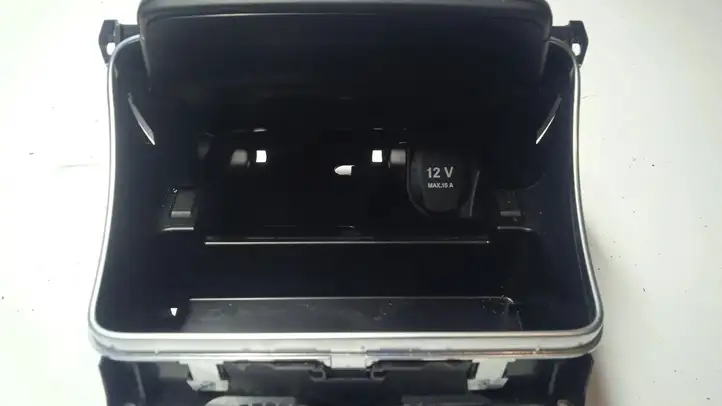 Mercedes-Benz C W205 (2014 - 2021) A2056801005 Пепельница — фото 3