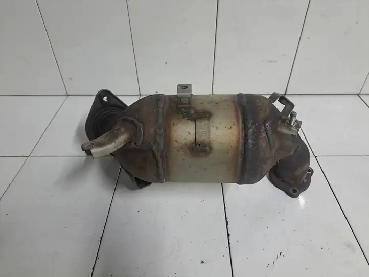 Toyota Avensis T250 (2006 - 2009) 0R010 Катализатор / DPF / FAP — фото 2