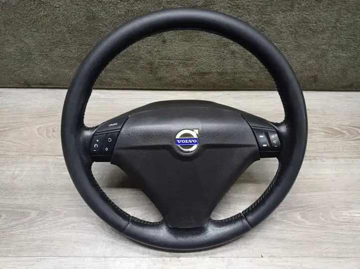Volvo S60 (2004 - 2010) Руль — фото 1