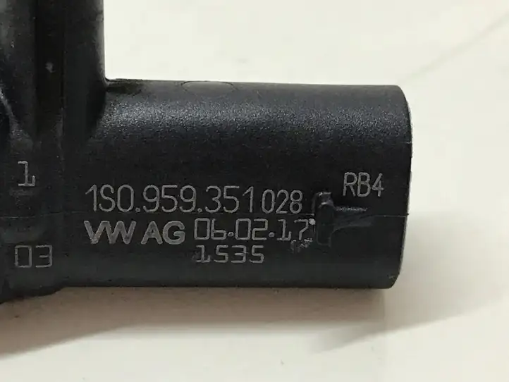 Volkswagen Polo VI (2015 - 2019) 1S0959351028 Датчик удара SRS — фото 3