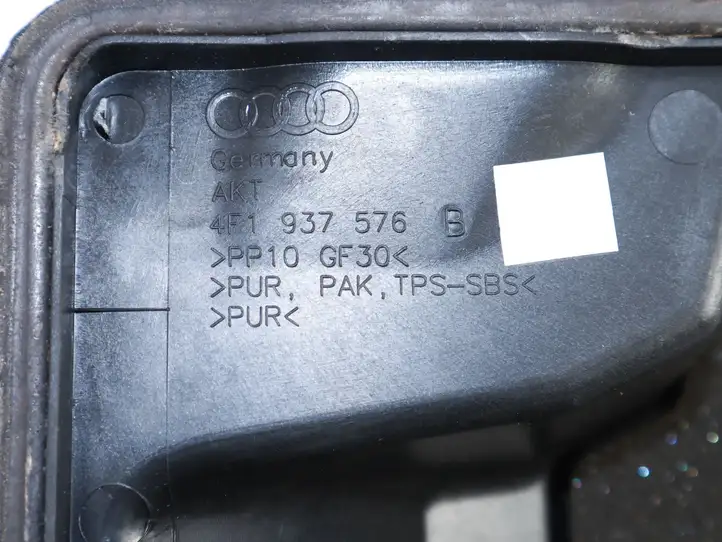 Audi A6 S6 C6 4F (2008 - 2011) 4F1937576B Крышка ящика предохранителей — фото 2