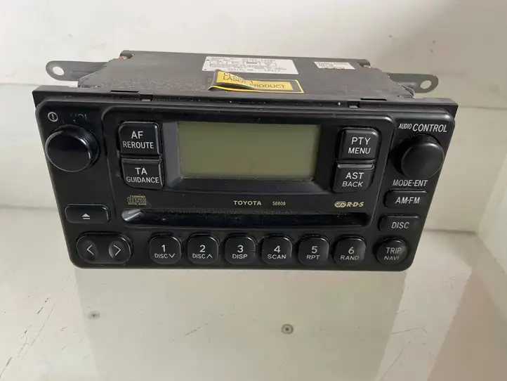 Toyota Avensis Verso (2001 - 2004) 8612044080 Магнитола / мультимедийная система — фото 1